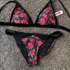 Betsy Johnson bikini